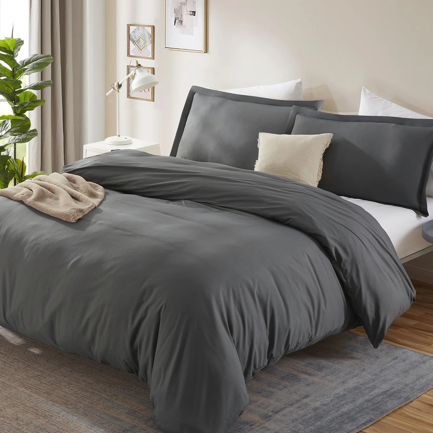 Luxury Microfiber Duvet Cover Set | Soft Comfortable Bedding Set | 3-Piece Microfiber Bed Linen | Premium Microfiber Duvet Covers | Stylish Home Bedding Set