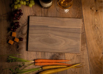 Personalized Cutting Board – Custom Engraved Names with Heart, Wedding & Anniversary Gift, Kitchen Decor