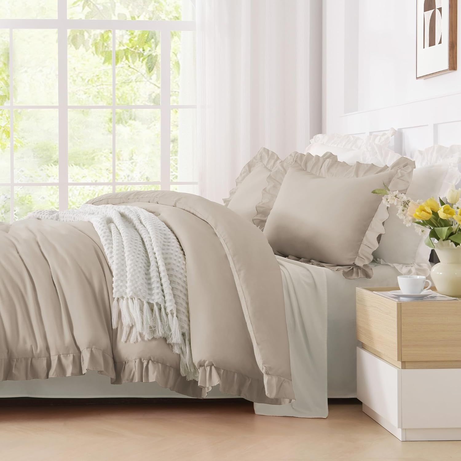 Vintage Ruffle Fringe Comforter | Decorative Bedroom Comforter | Soft Cozy Bedspread | Elegant Ruffled Bedding | Stylish Vintage Comforter
