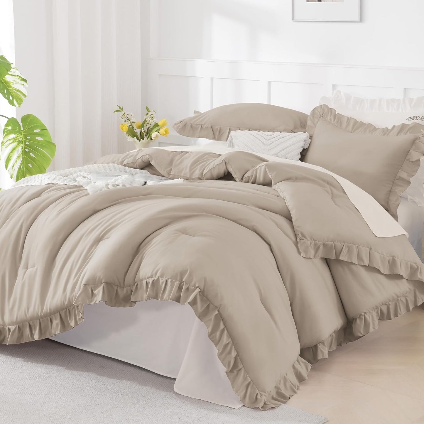 Vintage Ruffle Fringe Comforter | Decorative Bedroom Comforter | Soft Cozy Bedspread | Elegant Ruffled Bedding | Stylish Vintage Comforter